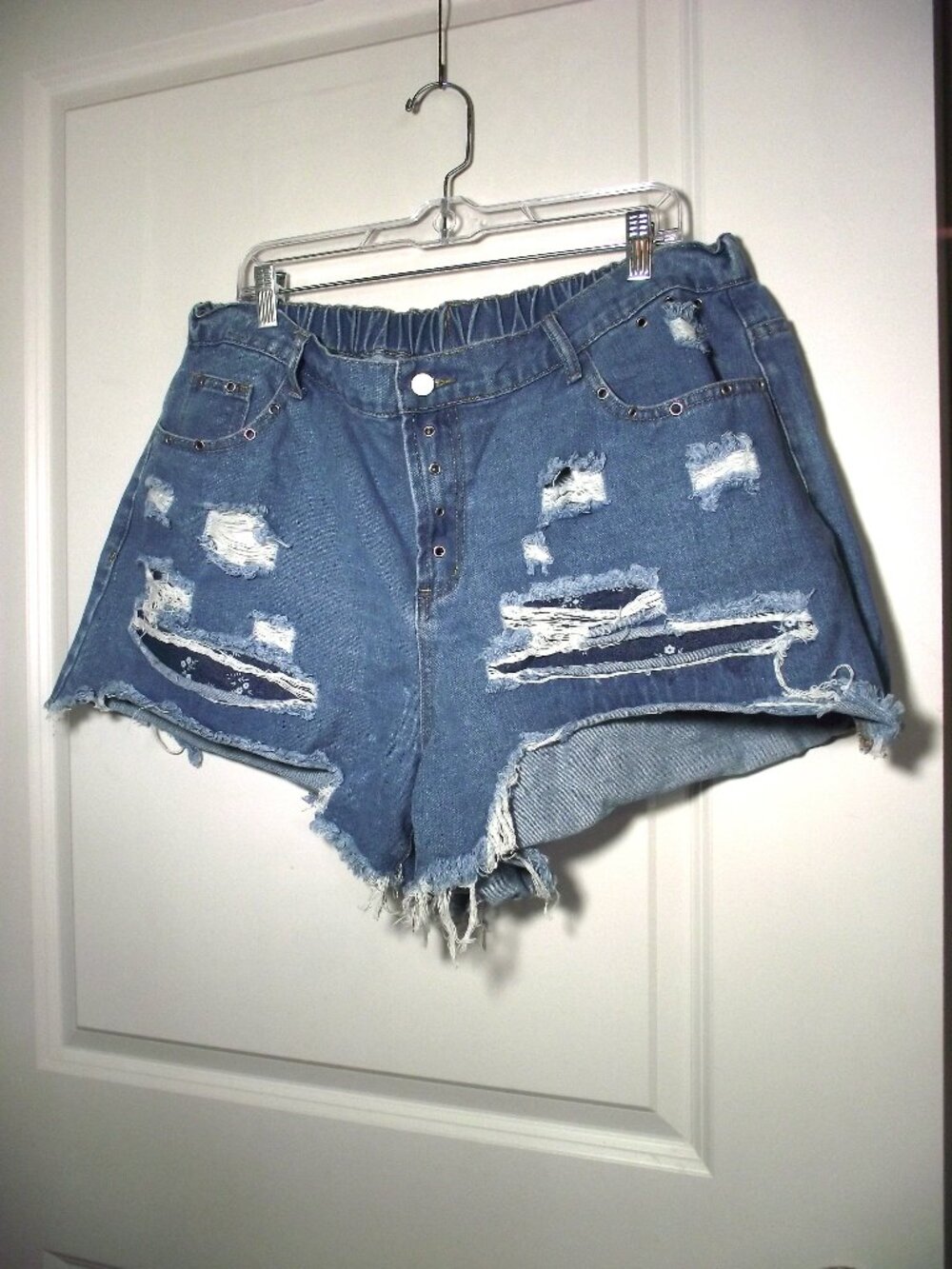 #189   WOMENS SZ. 2XL Shein Curve BLUE DENIM CUTOFF SHORTS